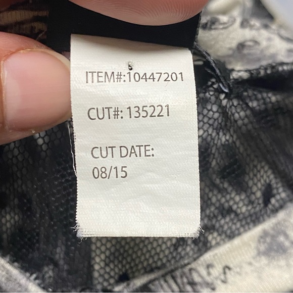 Hot Topic Alice in Wonderland Storybook Dress Size Medium - Picture 13 of 15